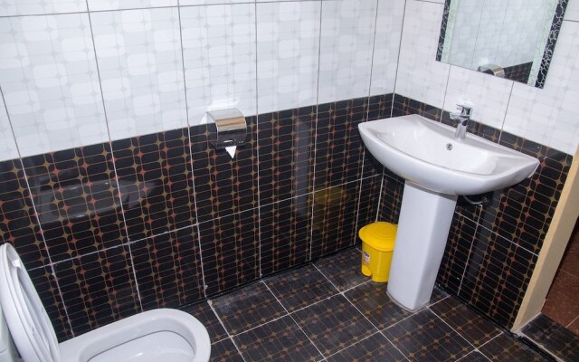 Maxland Hotel Juja