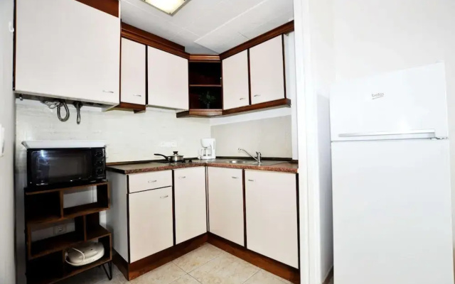 Studio in Roses Near Santa Margarita Beach