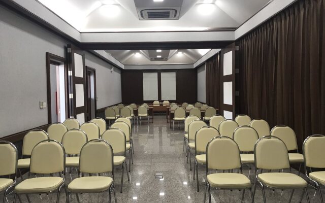 Mahatai Pattaya Hotel & Convention