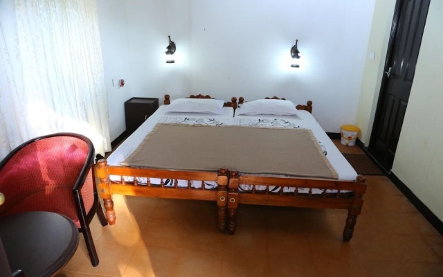 Bamboo Lagoon Backwater Front Resort – Guest Rooms – Alappuzha