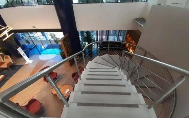 Completo em Hotel Localização Perfeita