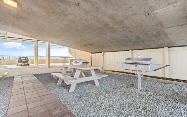 Crystal Shores West 902