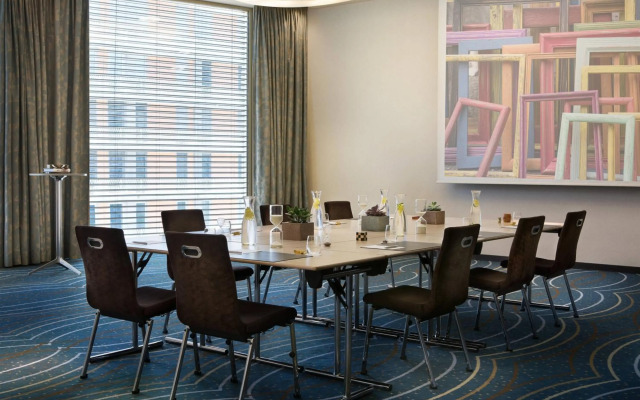 Renaissance Zürich Tower Hotel