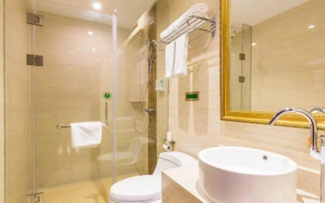 Vienna Hotel (Shanghai Jing'an Gaoping Road)