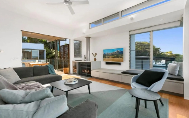 Seaview Tce Spectacular Home with Stunning Ocean and Headland Views