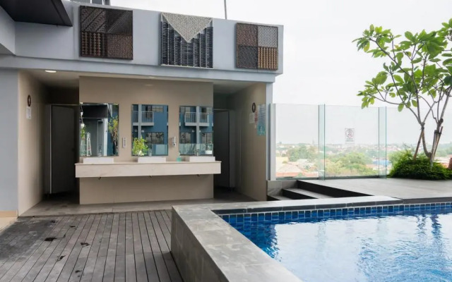 Oyo 90339 Evenciio Apartment