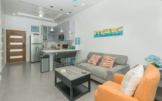 Acqua Di Mare #3 2 Bedroom Condo by RedAwning