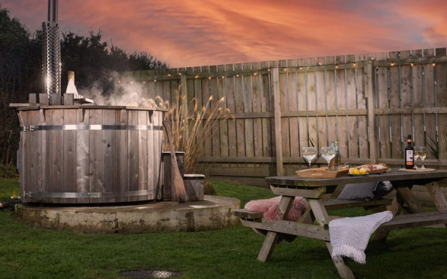 Wheal Rose Lodge