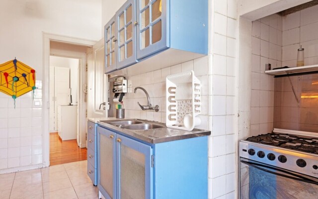 Quiet 3 Bedroom Apartment in Lisbon