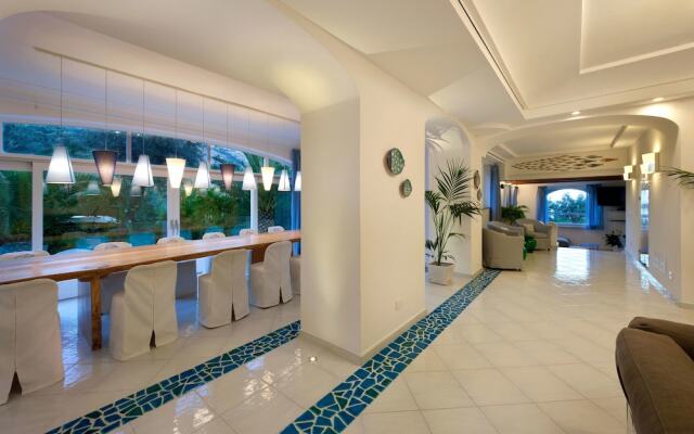 Villa Infinity