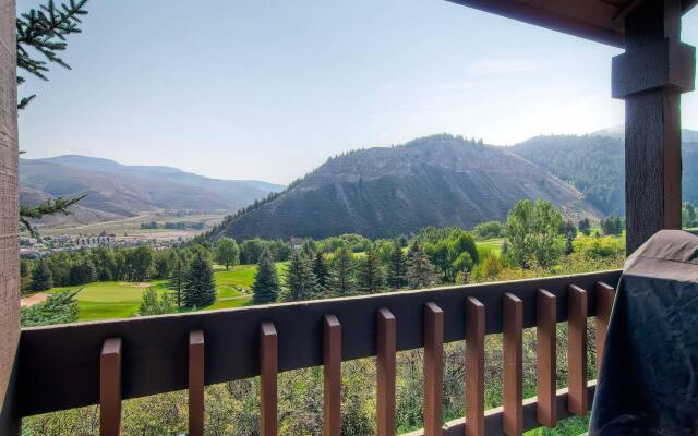 Ridgepoint Townhomes by East West Hospitality