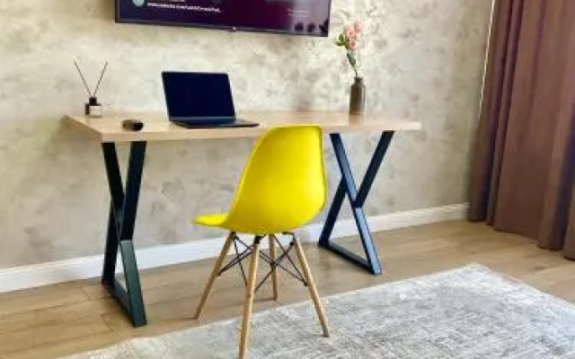 Esil Plaza Apartments c видом на Ботанический сад