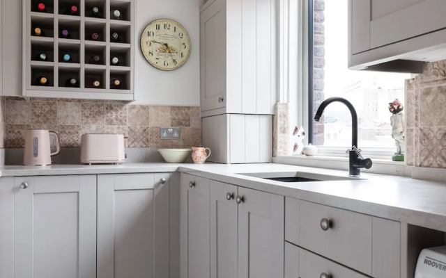 Odhams Walk by Onefinestay