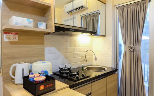 Clean 2BR Bassura City Apartment