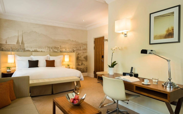 Renaissance Lucerne Hotel