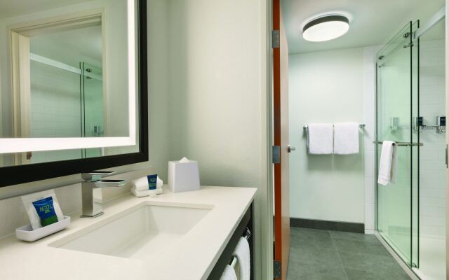 Four Points by Sheraton Raleigh Arena