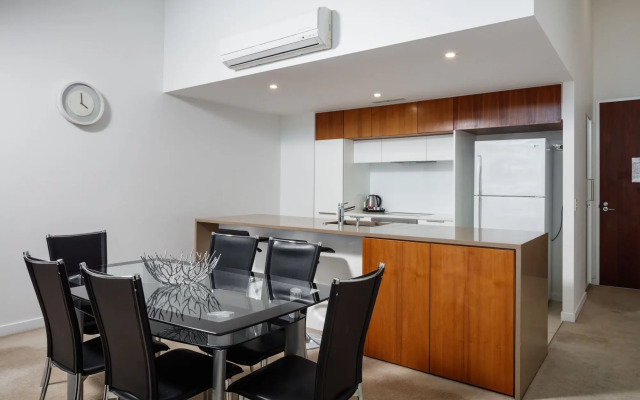 Islington at Central