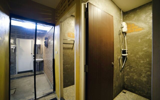 OYO 532 Meet & Meet Hostel