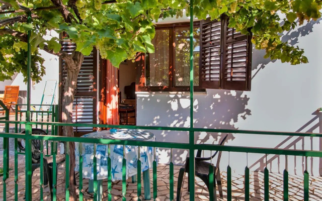 Apartment Dinono