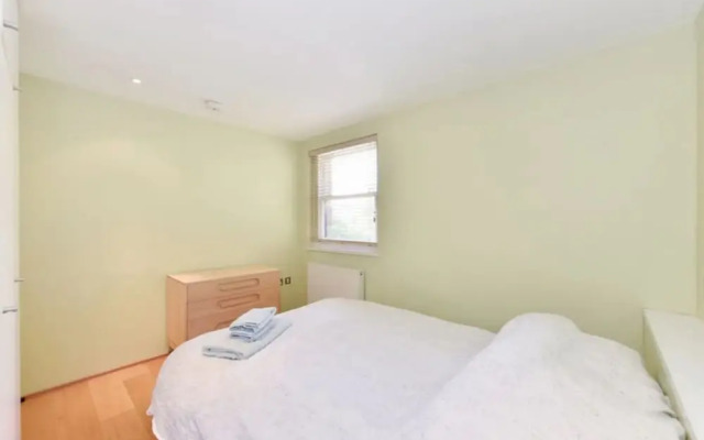 Stunning 2 Bedroom Mezzanine Loft in Portobello