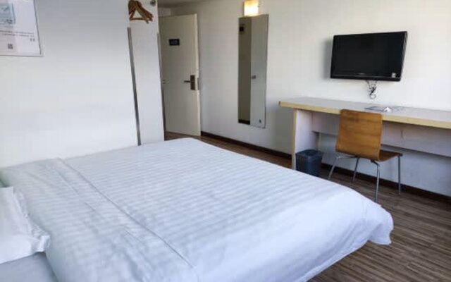 7 Days Inn (Beijing Lizeqiao)