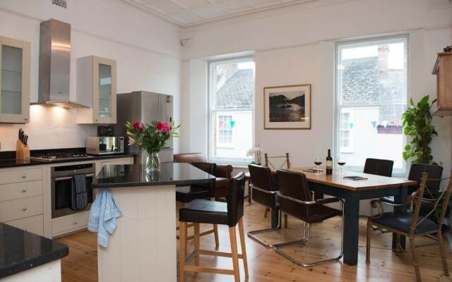 Remarkable 4-Bed House in Ashburton