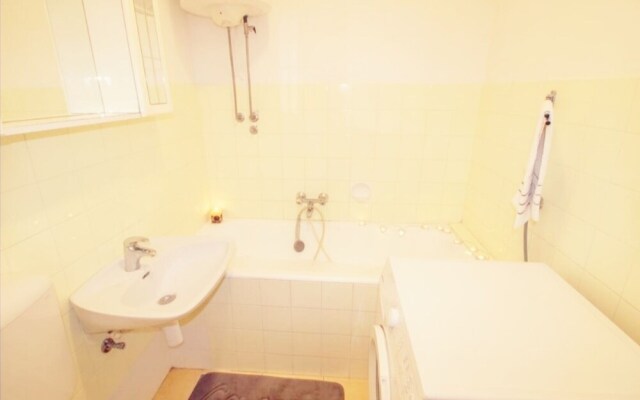 LEILANI -Stunning view apartment near the center!