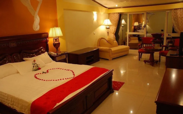 Lewi Resort and Spa