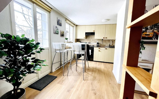 Einzigartige Schöne Altbau- Wohnung Im Zentrum