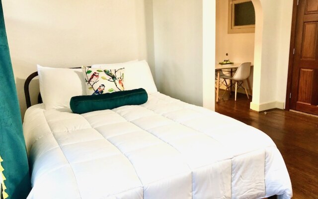 Evie's apartment