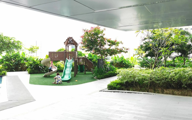 1BR balcony fast Internet Netflix in Makati Manila Air Residences