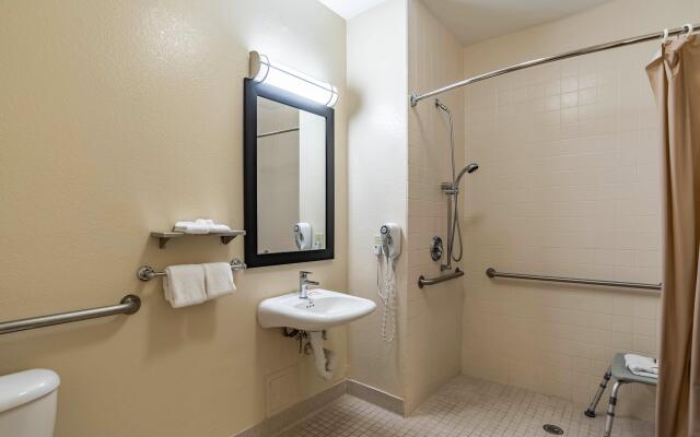 Red Roof Inn PLUS+ Tempe - Phoenix Airport