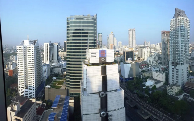 Serviced 1 Bed Panoramic Skyvillas