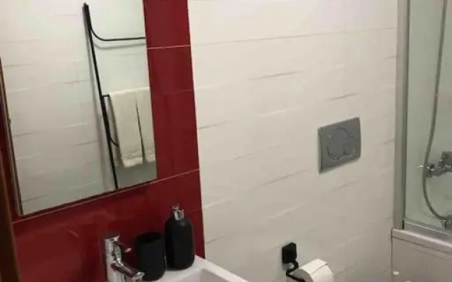 Heart of Lisbon- Free Private Parking & AC