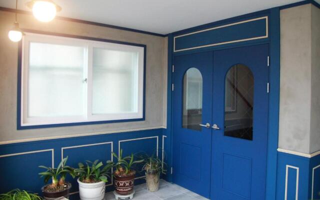 Blue Door Hostel Guesthouse