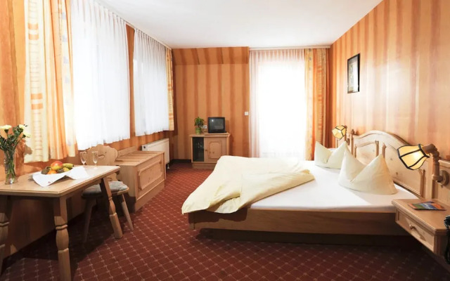 Hotel & Gasthof Zur Linde