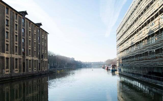 Holiday Inn Express Paris-Canal de la Villette, an IHG Hotel