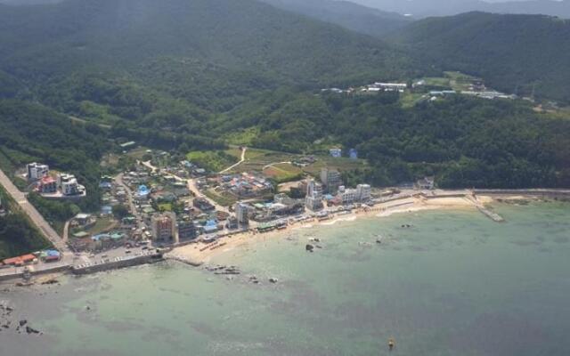 Seaside Sunrise Pension