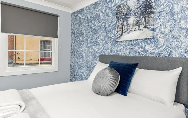 Town House Rooms