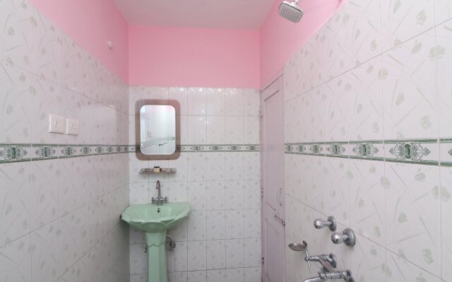 Moksh Hotel by OYO Rooms