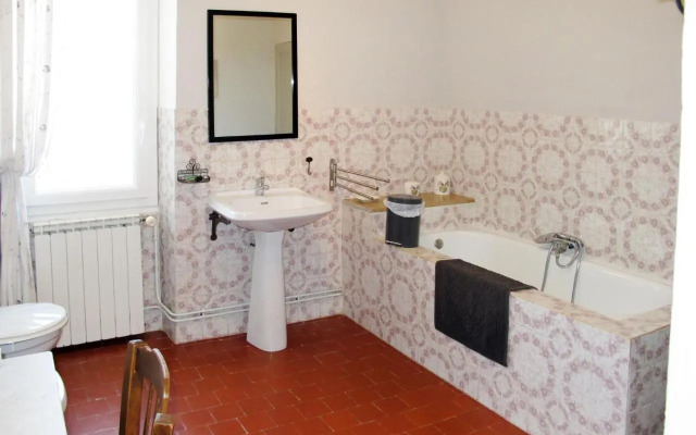 Holiday Home L'Olivier - MBE102