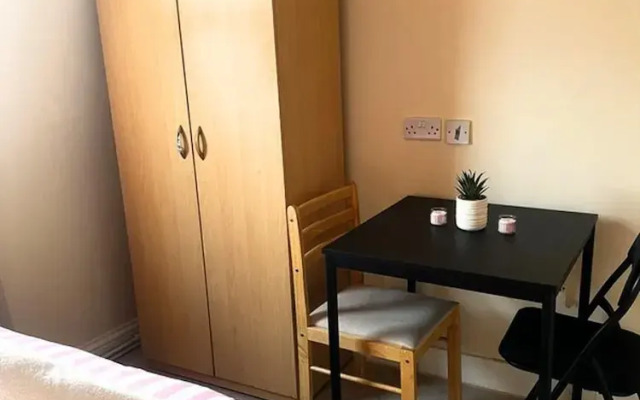 Cosy London Apartment Near Earl's Court