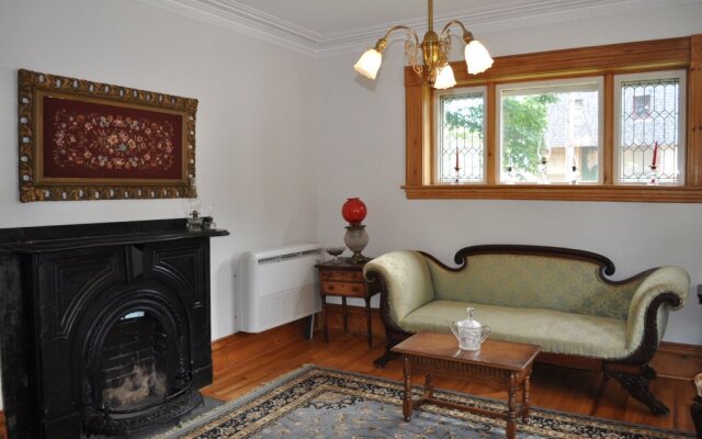 Holman's Heritage Suites