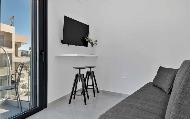 Phaedrus Living: Alkminis Seaview Suites Mare