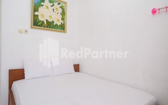Wisma Giri Mulyo B Near Grojogan Sewu Mitra RedDoorz – Guest Rooms – Karanganyar