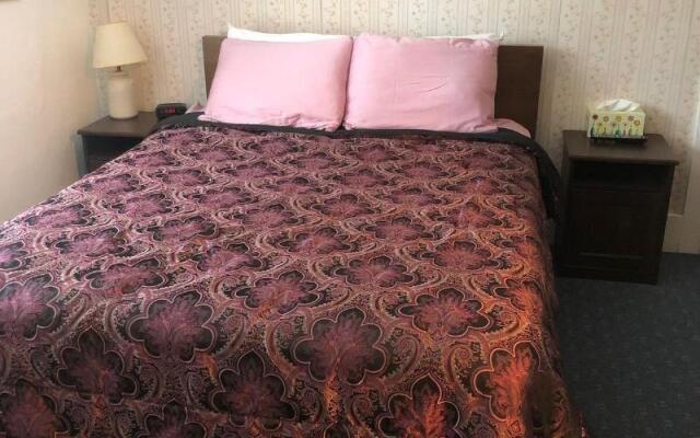 Reynolds House Inn & Motel