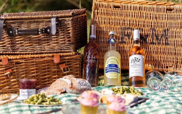 Luxury Glamping - Charlcombe Valley Orchards Bath