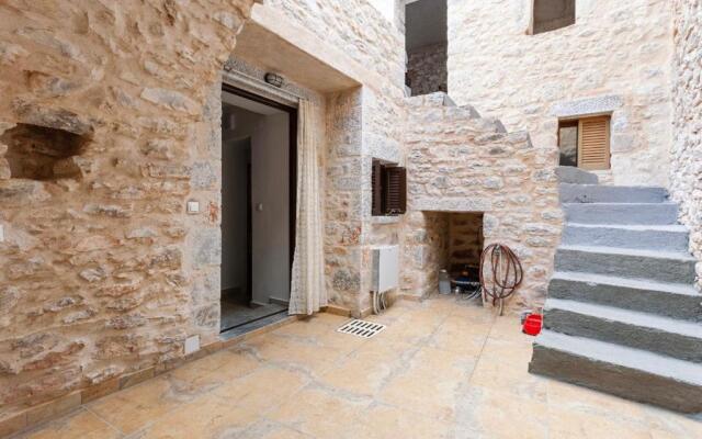 Stone tower's east mani