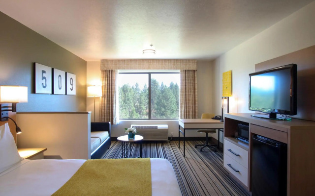Oxford Suites Spokane Valley