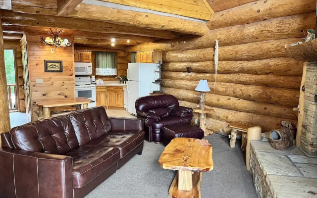 Infinite Views - Secluded W/ Mountain Views 2 Bedroom Cabin by Heavenly Views Resort